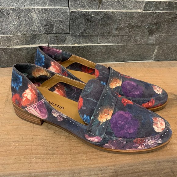 Moody Bloom Floral Loafers - Picture 1 of 11
